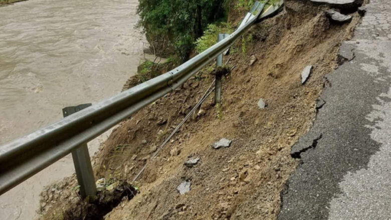 यस्तो छ काठमाडौंसहित बाढीपहिरो प्रभावित क्षेत्रमा सडकको अवस्था