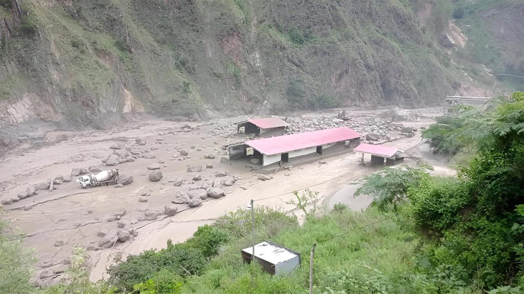 टिमुरे सुक्खा बन्दरगाहमा बाढीले १ अर्बको क्षति