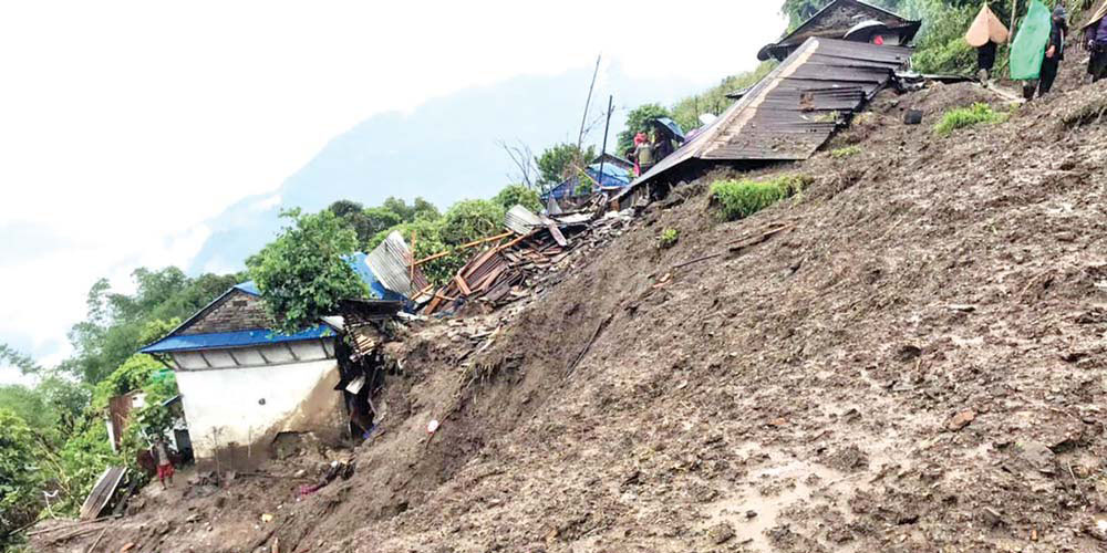 गुल्मी मा दुई सय बढी घर बाढीपहिरोको जोखिममा