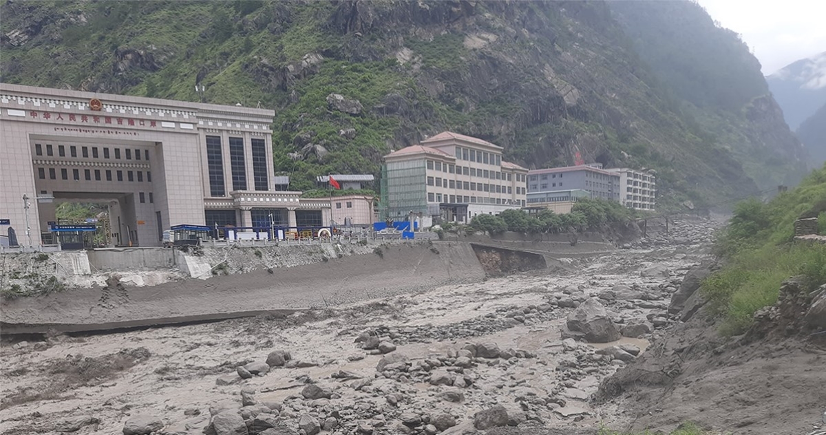 रसुवागढी सीमानाकामा थालियो बेलीब्रिज निर्माण, भदौभित्र सकाउने लक्ष्य