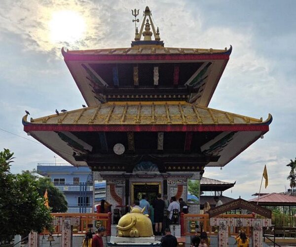 धार्मिक पर्यटनको गन्तव्य बन्दै भुवनेश्वर महादेव मन्दिर
