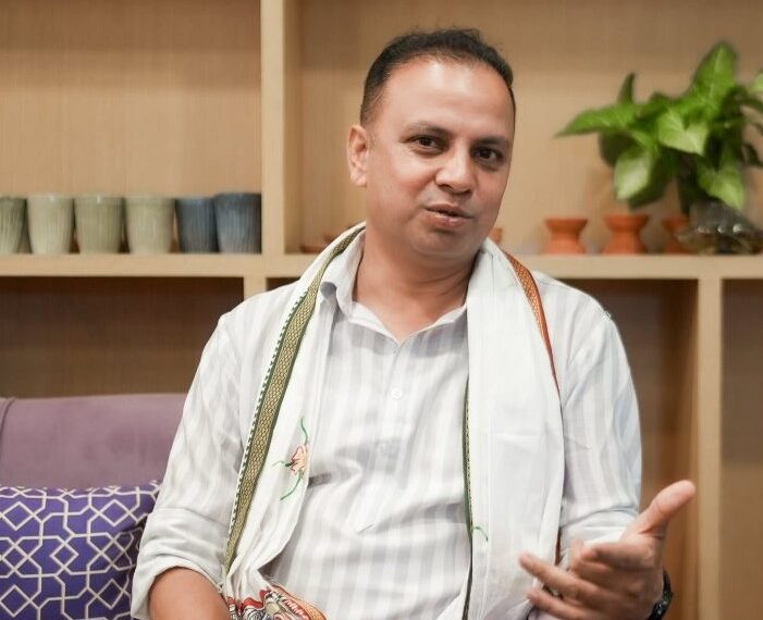 मनिष झाले भने- राज्यले नागरिकलाई आतंकित बनाउने होइन, यस्तो बचपना देखाएर राजकाज चल्छ ?