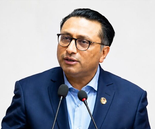 २०१३ सालदेखिका अर्थसम्बन्धी ऐनहरू एकैसाथ संशोधन&hellip;