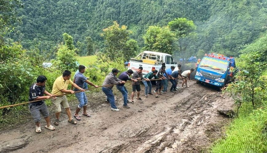 रसुवा जोड्ने वैकल्पिक मार्गमा पनि सास्ती, राहत पुर्‍याउनै हम्मे