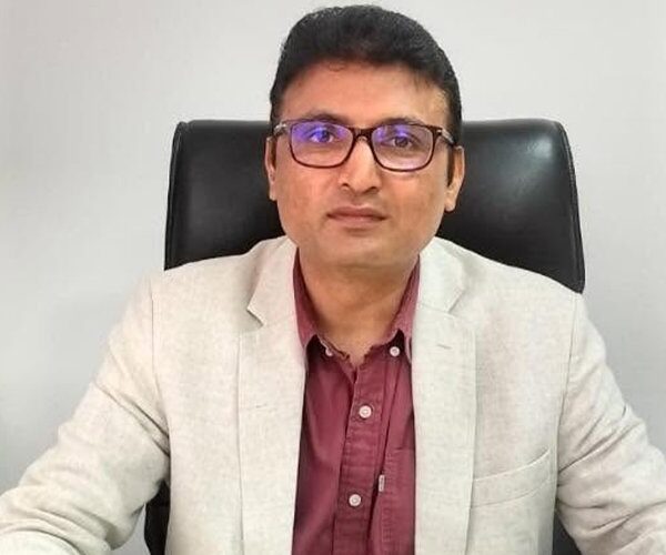 प्रधानमन्त्री दैवीप्रकोप उद्धार कोषमा इप्पान महासचिवद्वारा ११ लाख सहयोग